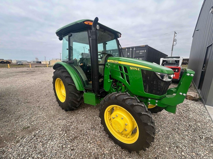 2021-john-deere-5075e-image-8
