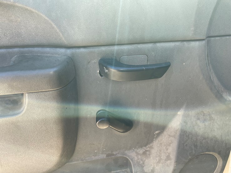 #1008-•-2012-chevy-3500-utility-truck,-(has-title)-image-38