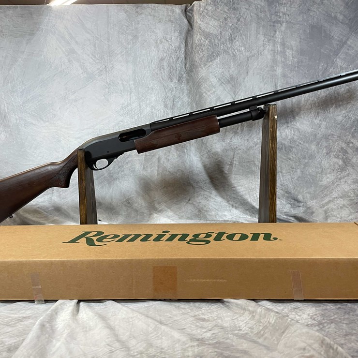 #2032 • Remington 870 Field Master 12 Ga. Pump Action Shotgun, SN: RAS209785