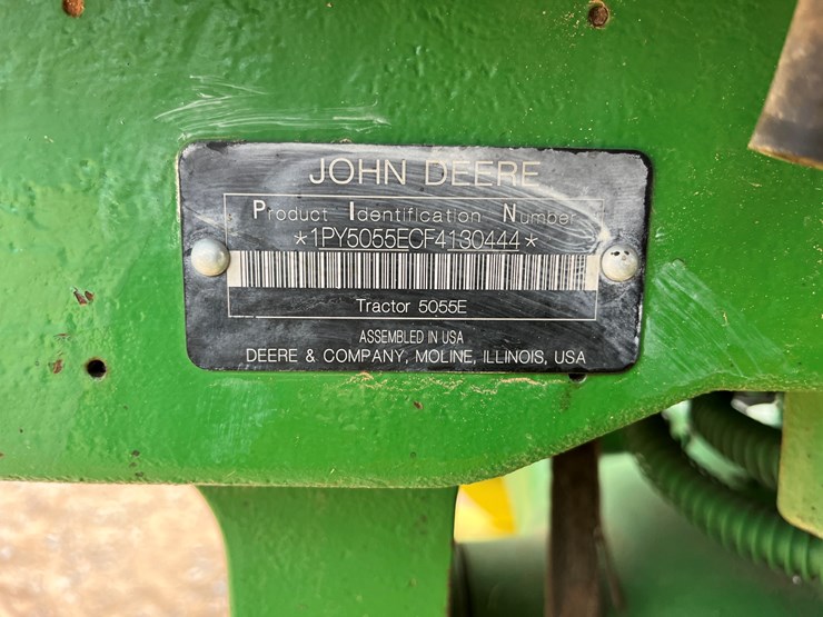 2015-john-deere-5055e-image-15