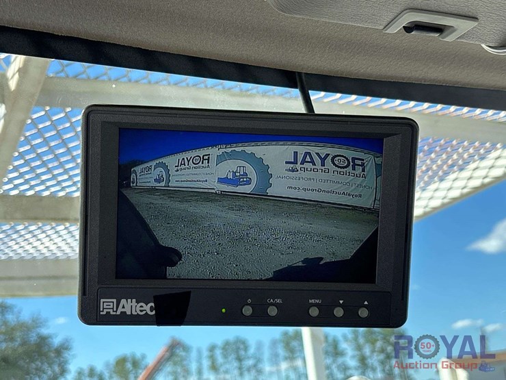 2016-freightliner-m2-106-4x4-altec-bucket-truck-image-67