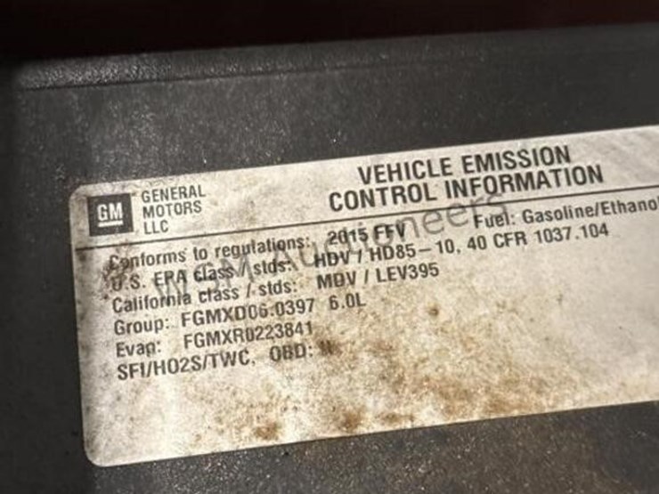 2015-chevrolet-silverado-2500hd-image-15