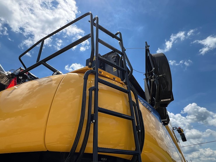 2023-new-holland-cr10.90-image-59