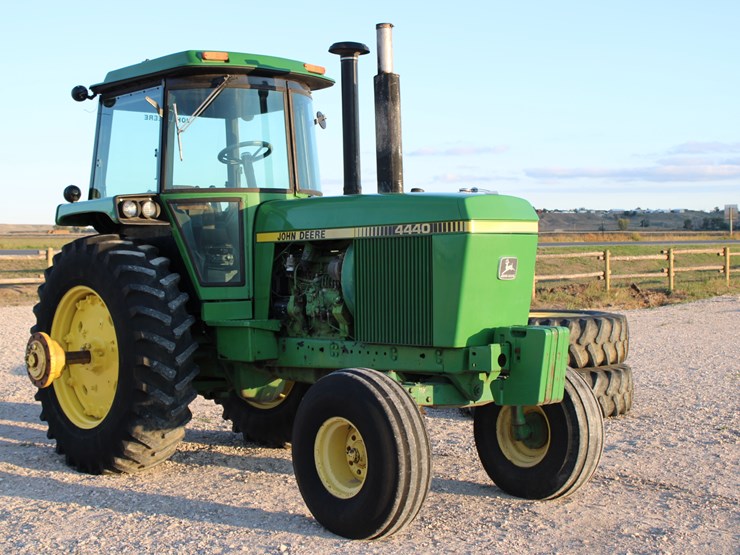 john-deere-4440-image-13