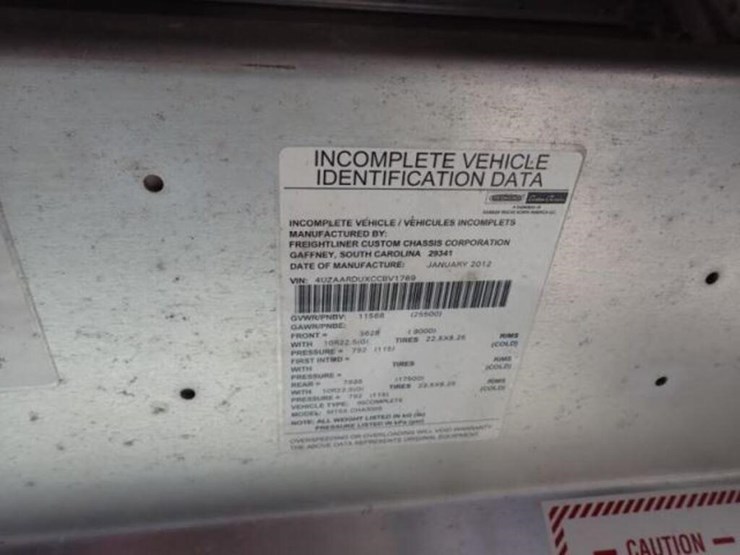 2012-freightliner-mt55-image-13