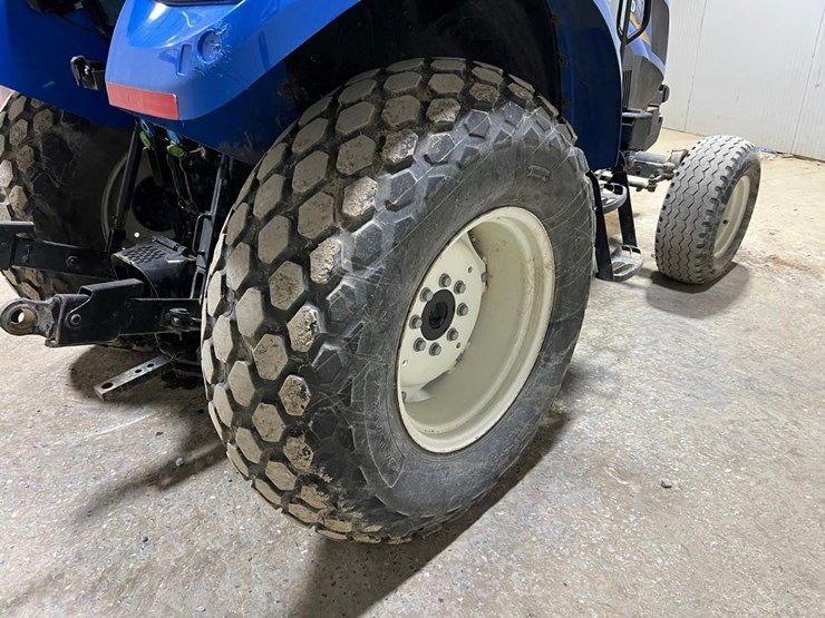 new-holland-t4.75-image-15