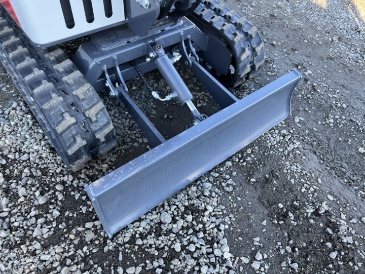 2025-battler-et15h-6-mini-hydraulic-excavator-image-13