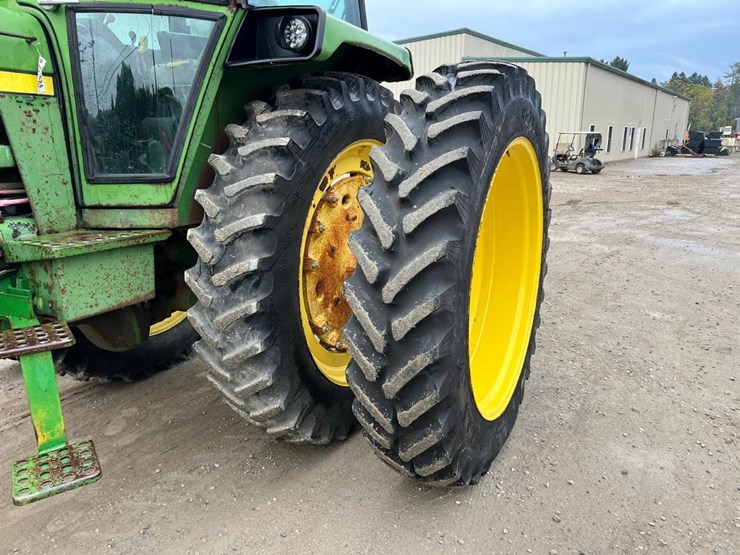 john-deere-4430-image-11