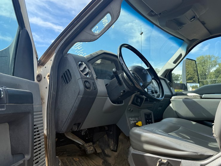 2015-ford-f650-image-34