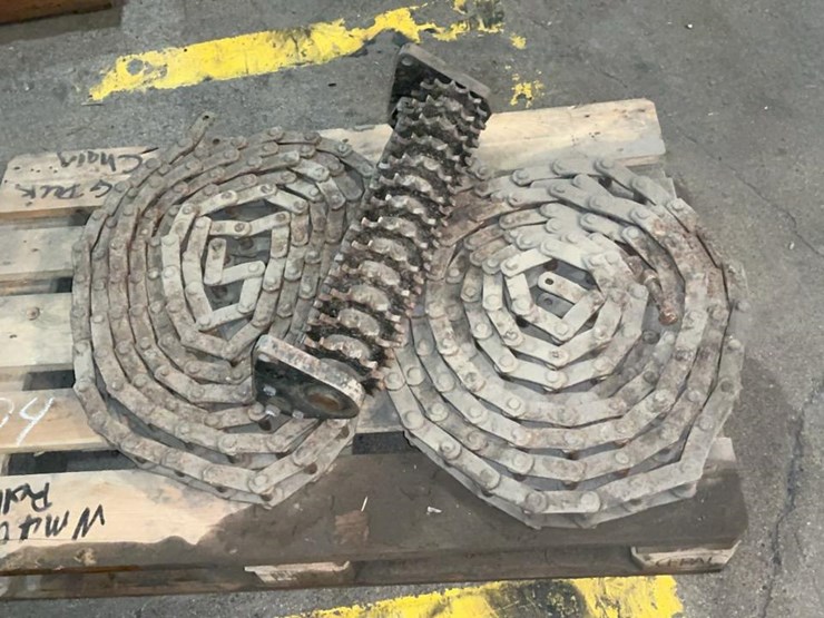 #174-•-log-deck-chains-and-roller-image-6