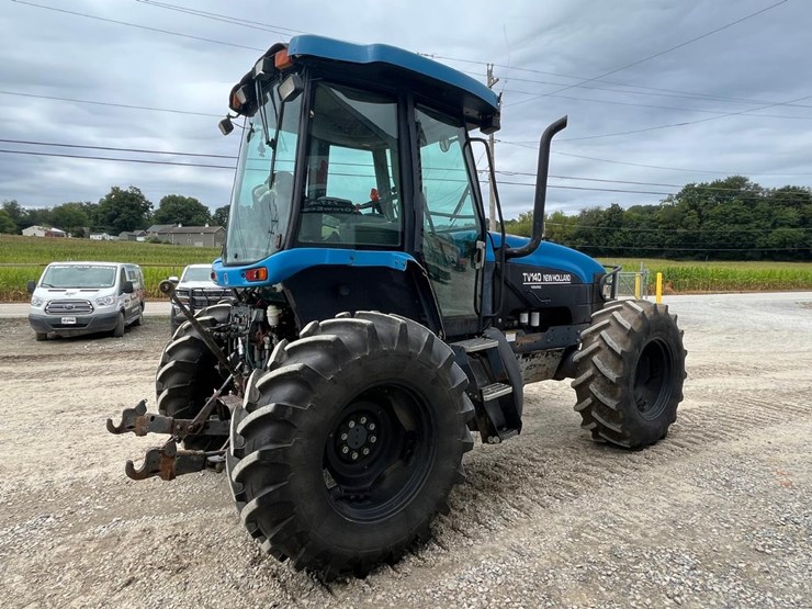 new-holland-tv140-image-5