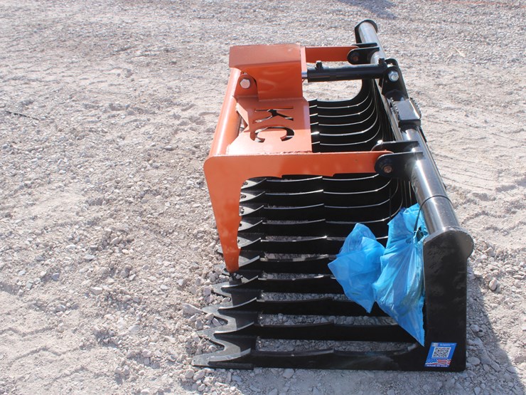 #2014-•-76-inch-skeleton-grapple-image-3