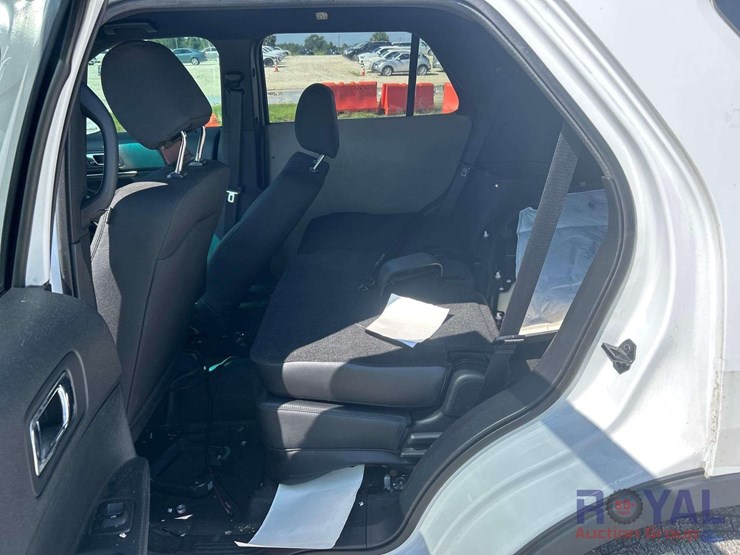 2017-ford-explorer-image-17