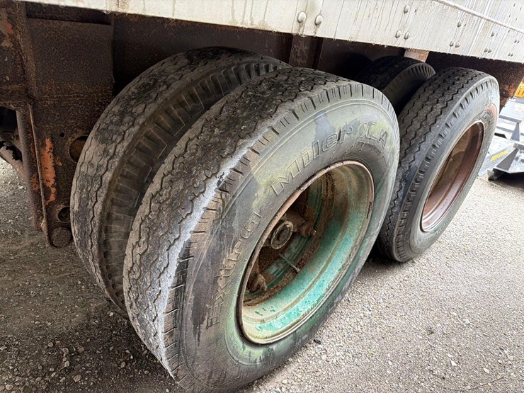 fruehauf-trailer-image-4