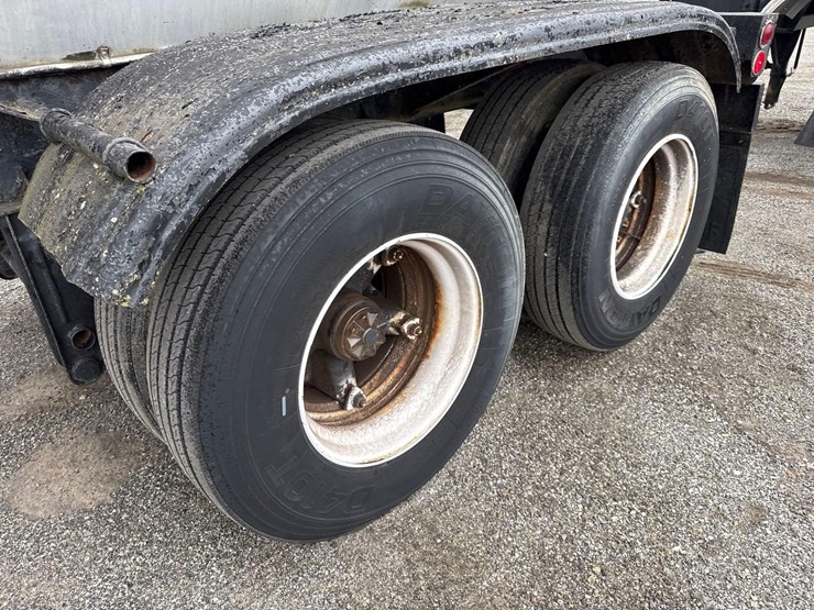 1989-fruehauf-tanker-image-8