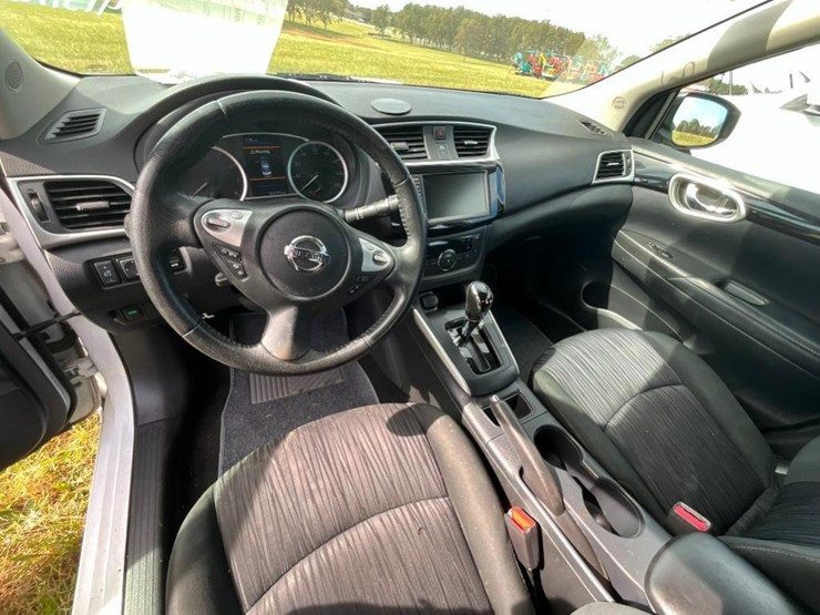 2019-nissan-sentra-(at,-miles-read-124131,-image-15