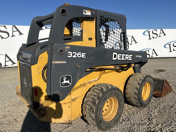 2016-deere-326e-image-5