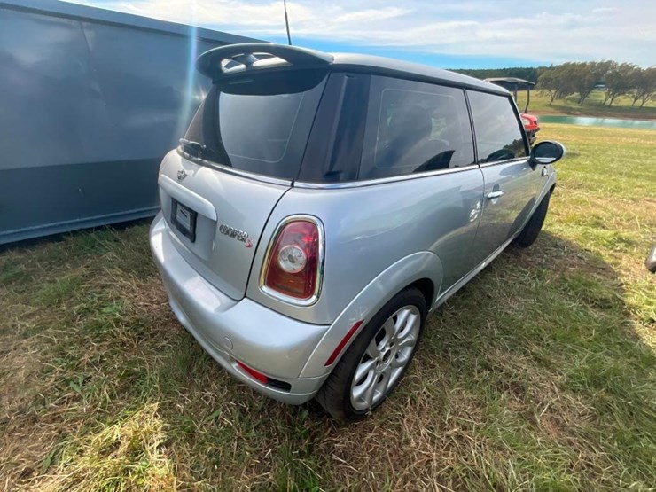 2009-mini-cooper-s-(6-spd,-miles-read-188830,-image-8