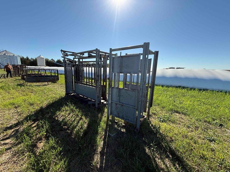 pearson-livestock-chute-image-3