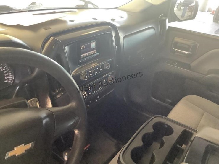 2015-chevrolet-silverado-1500-image-17