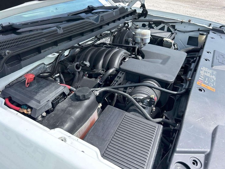 2017-chevrolet-silverado-image-9