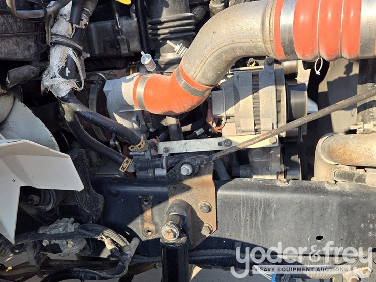 2009-international-7300-image-37