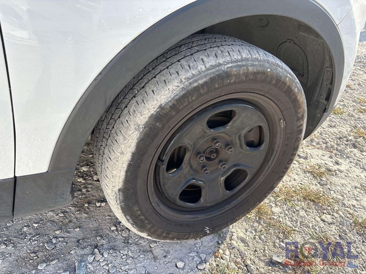 2018-ford-explorer-image-26