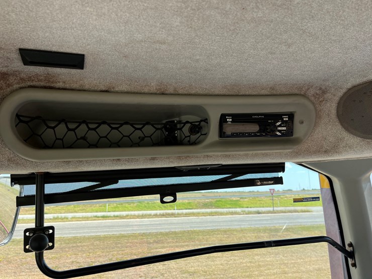 2015-new-holland-t8.410-image-21