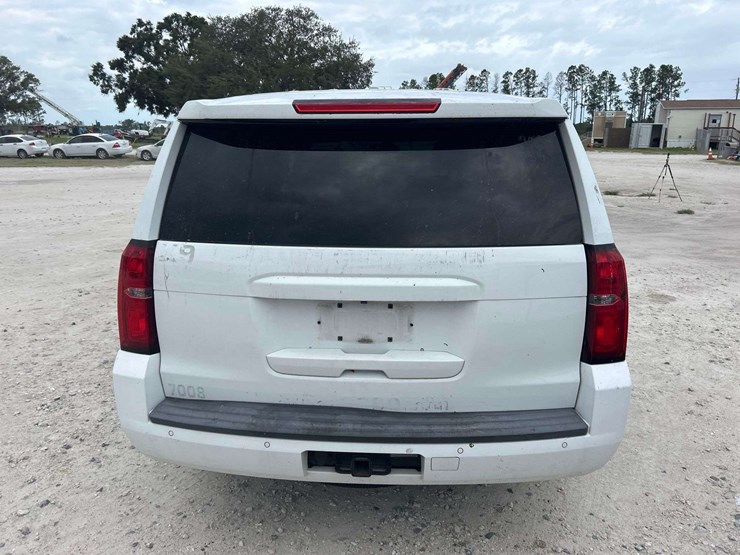 2016-chevrolet-tahoe-image-22