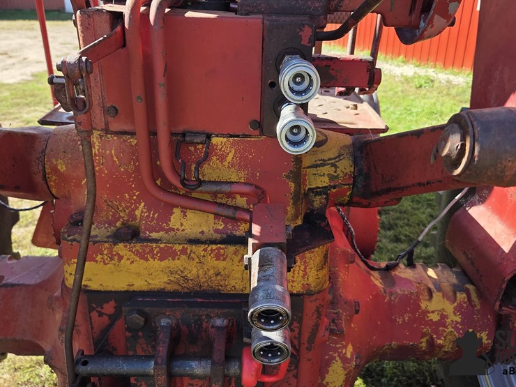 1966-international-806-image-18