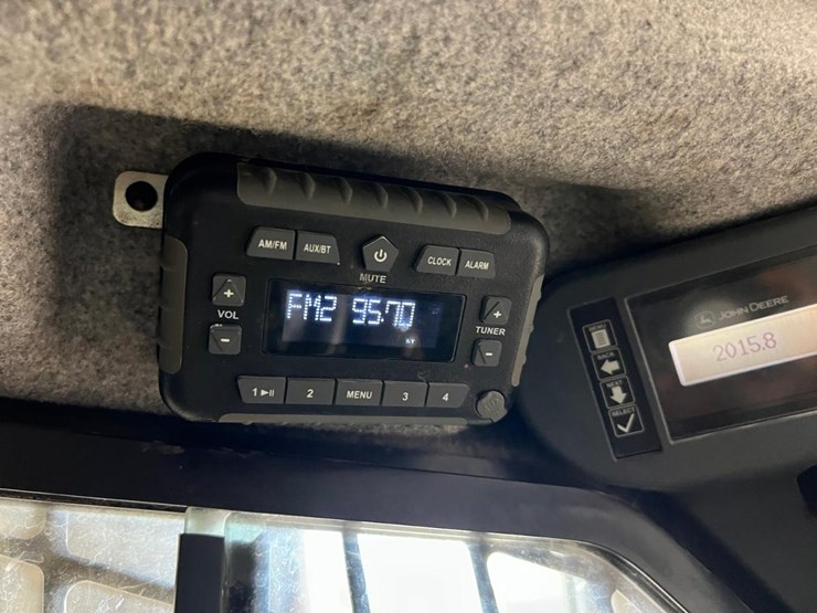 2015-deere-333g-image-25