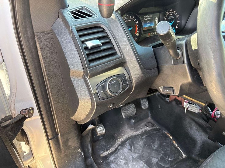 2018-ford-explorer-image-14