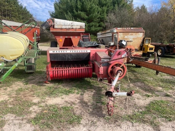 massey-ferguson-124-image-2