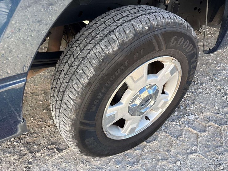 2014-ford-f150-image-27