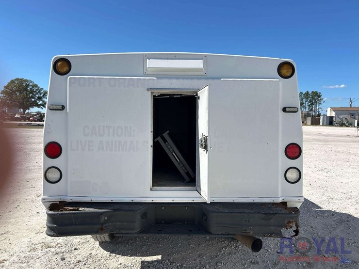 2013-chevrolet-silverado-3500-image-30