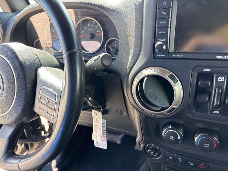 2016-jeep-wrangler-image-14