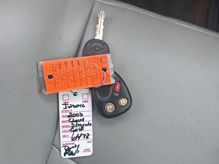 2003-chevrolet-silverado-3500-image-22