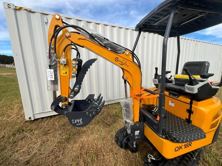unused-cfg-qk18r-mini-excavator-(rato-image-2