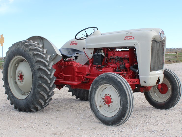 1957-ford-850-image-2