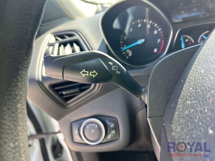 2014-ford-escape-image-16