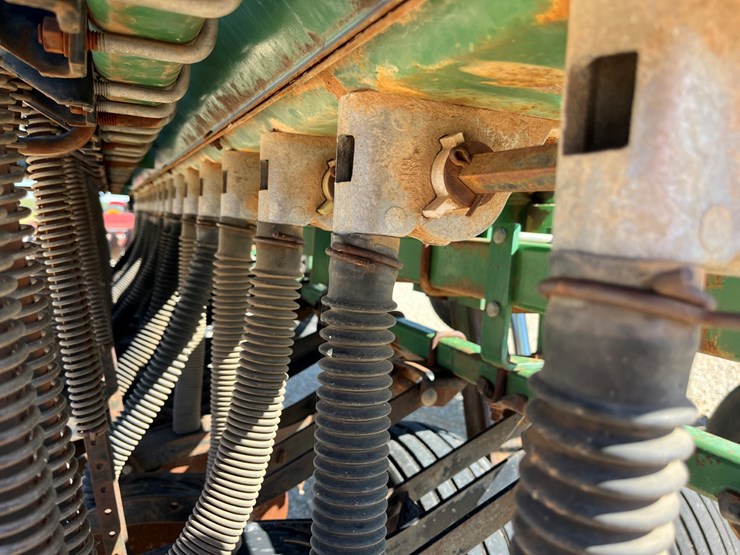 #t8082-•-great-plains-ss-24-grain-drill-image-21