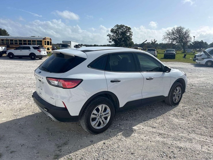 2022-ford-escape-image-3