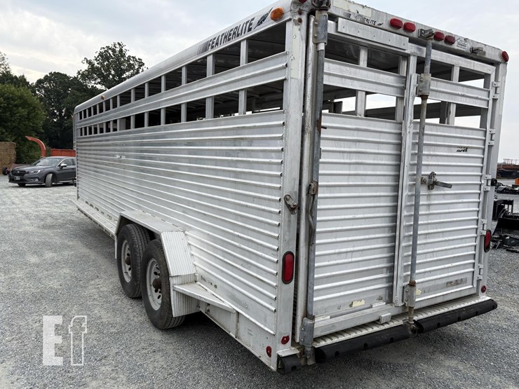 1995-featherlite-24-ft-image-7