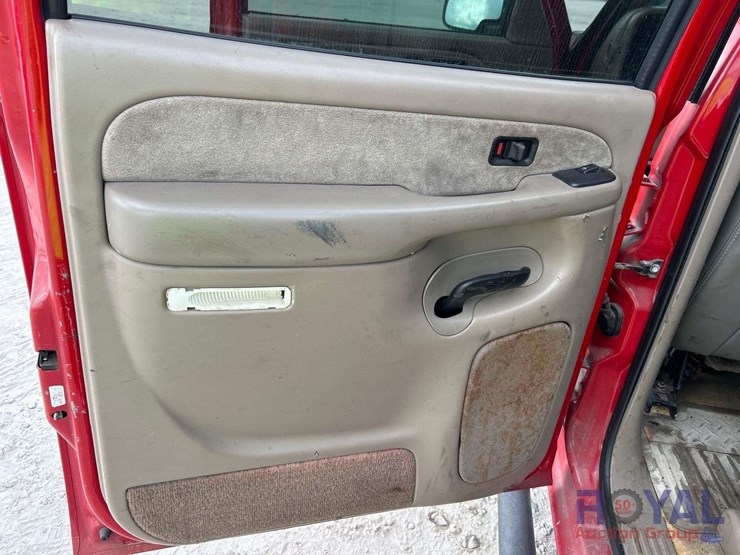 2003-chevrolet-1500-image-19