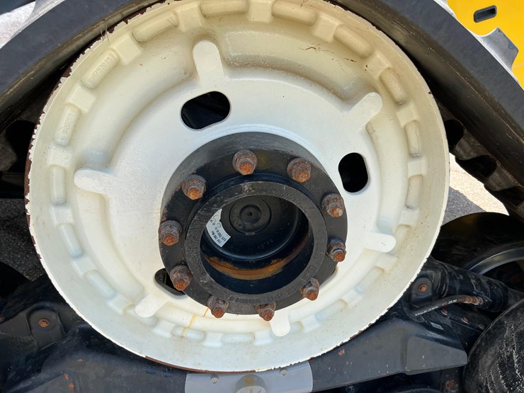 2023-new-holland-cr10.90-image-42