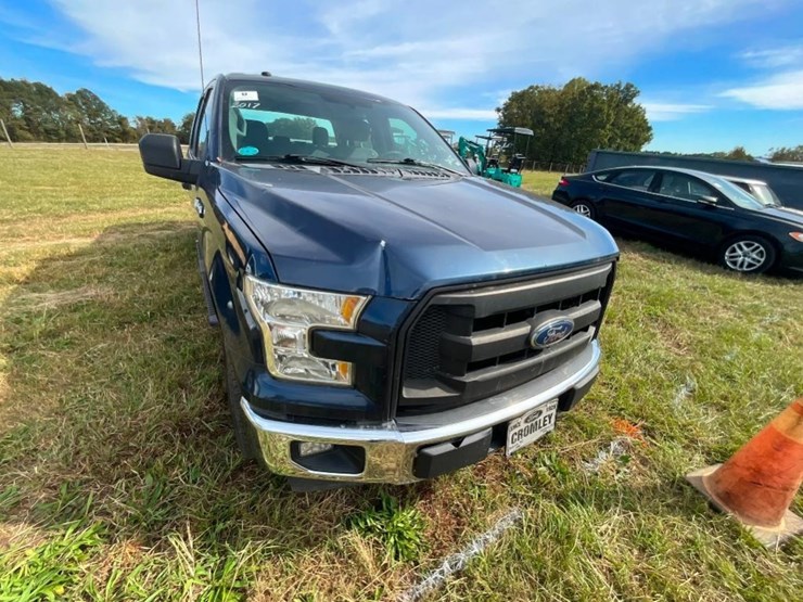 2017-ford-f150-xl-image-2