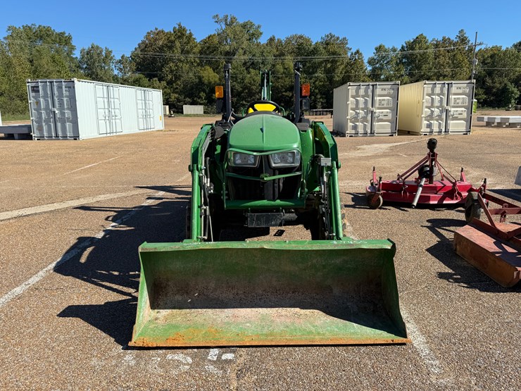 john-deere-3025e-image-3