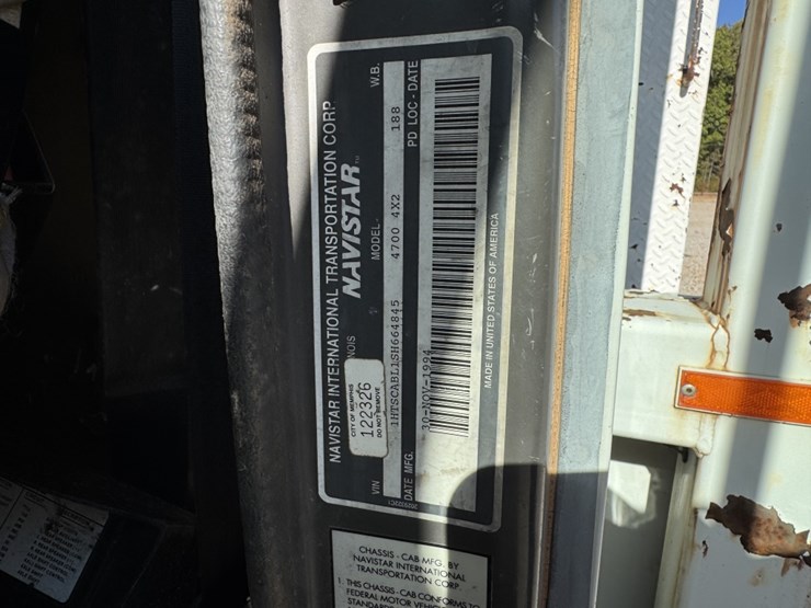 1995-international-4700-image-16
