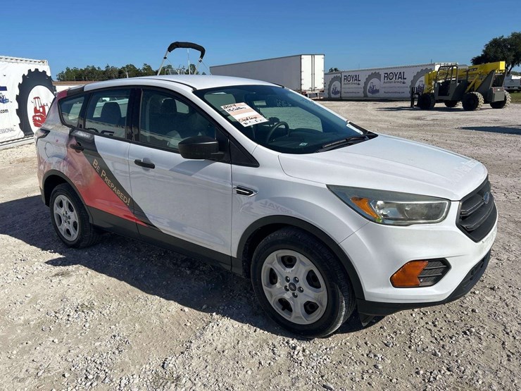 2017-ford-escape-image-2