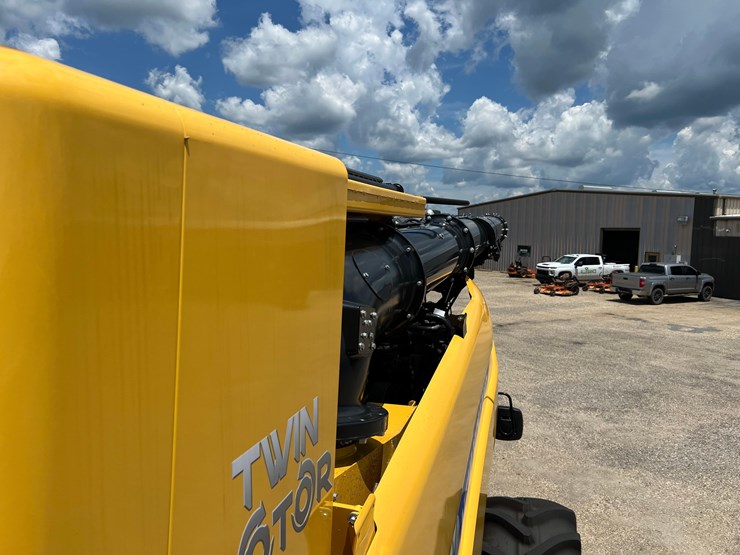 2023-new-holland-cr10.90-image-76